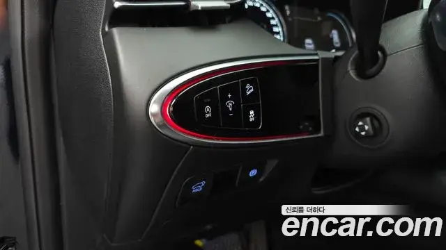 Genesis GV70 2024 — Photo 16/33