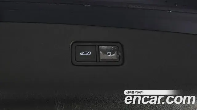 Genesis GV70 2024 — Photo 29/33