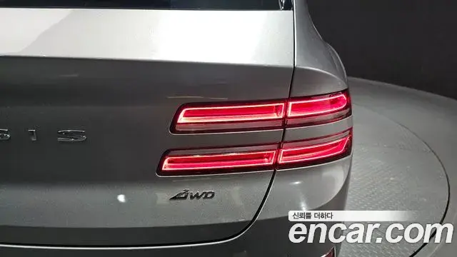 Genesis GV80 2021 — Şəkil 19/32