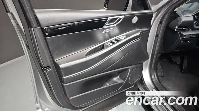 Genesis GV80 2021 — Şəkil 14/32