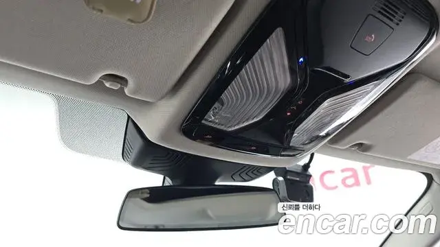 BMW 5 Series 2021 — Photo 29/32