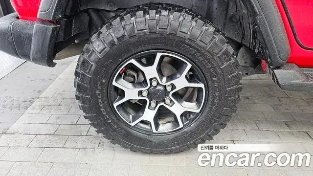 Jeep Wrangler 2019 — Şəkil 25/29