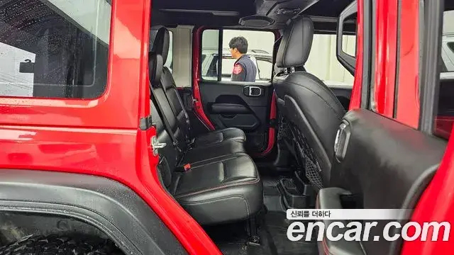 Jeep Wrangler 2019 — Şəkil 15/29
