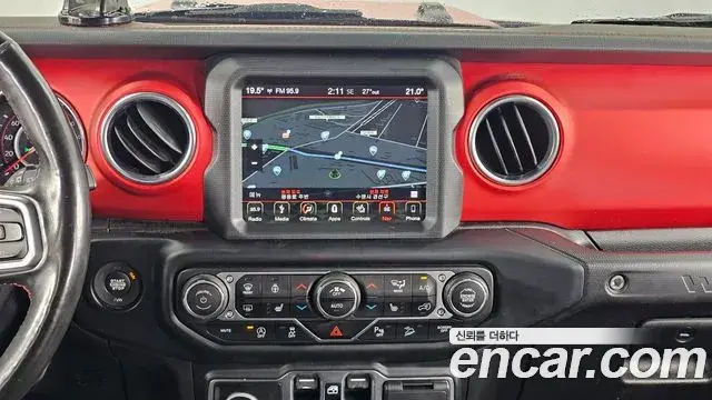 Jeep Wrangler 2019 — Şəkil 24/29