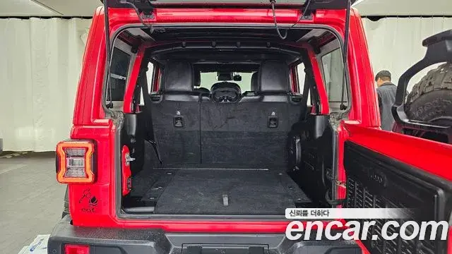 Jeep Wrangler 2019 — Şəkil 22/29