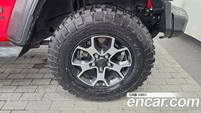 Jeep Wrangler 2019 — Şəkil 12/29