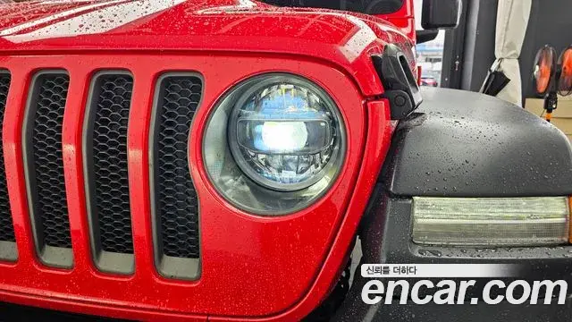 Jeep Wrangler 2019 — Şəkil 18/29