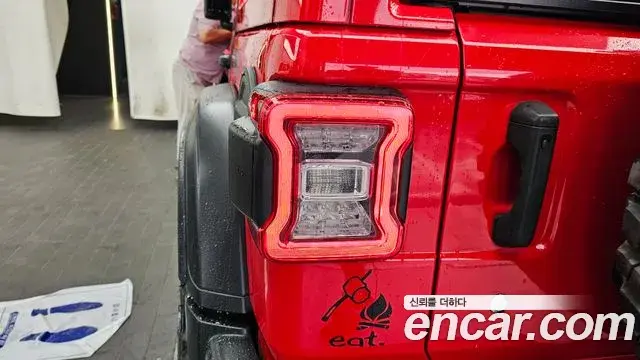 Jeep Wrangler 2019 — Şəkil 10/29
