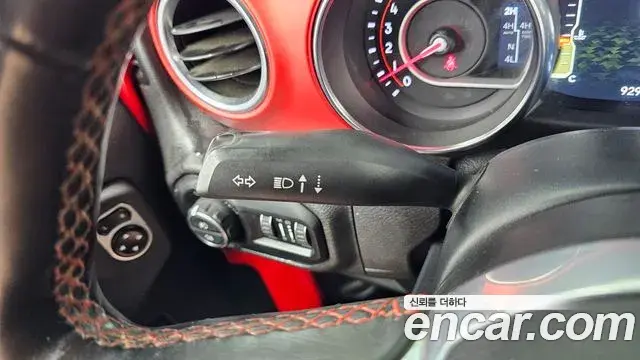 Jeep Wrangler 2019 — Şəkil 13/29
