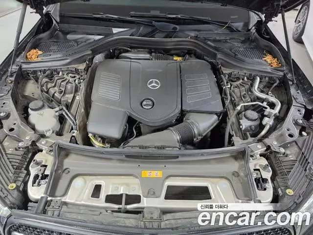 Mercedes-Benz GLC-Class 2024 — Photo 5/17