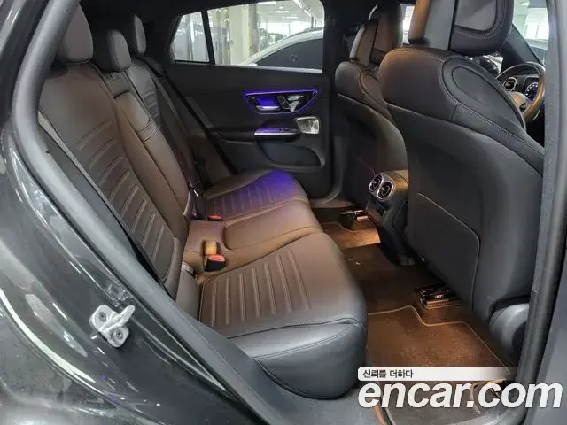 Mercedes-Benz GLC-Class 2024 — Photo 8/17