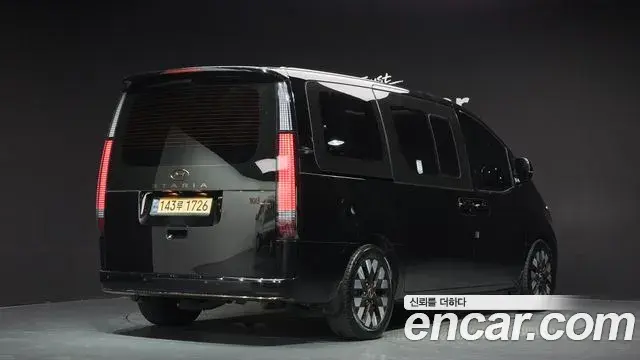 Hyundai Staria 2021 — Photo 30/35