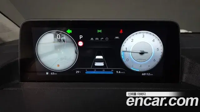 Hyundai Staria 2021 — Photo 5/35
