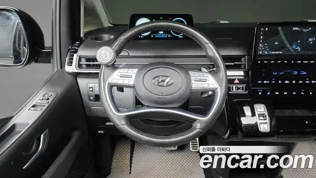 Hyundai Staria 2021 — Photo 15/35