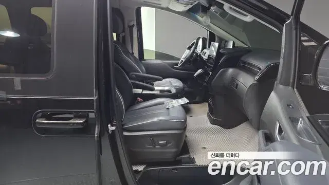 Hyundai Staria 2021 — Photo 22/35