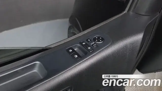 Hyundai Staria 2021 — Photo 4/35