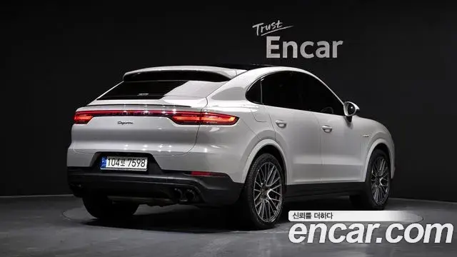 Porsche Cayenne 2021 — Фото 2/20