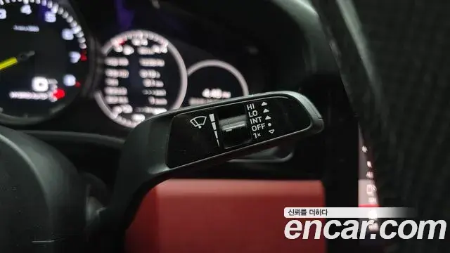Porsche Cayenne 2021 — Şəkil 16/32