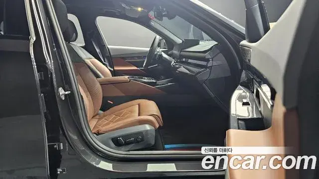 BMW 5 Series 2025 — ფოტო 19/30