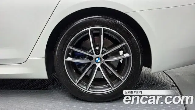 BMW 5 Series 2021 — ფოტო 19/30