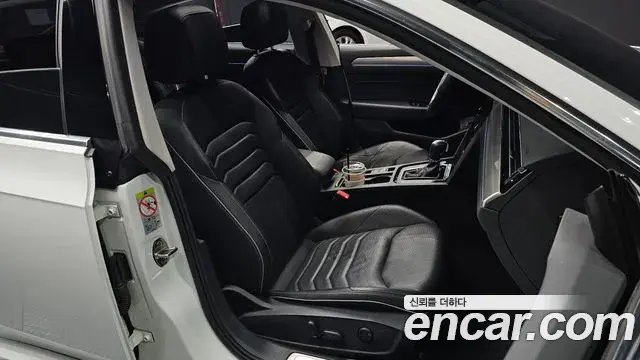 Volkswagen Arteon 2019 — Photo 14/33