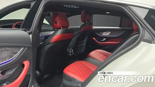 Mercedes-Benz AMG GT 2023 — ფოტო 2/20