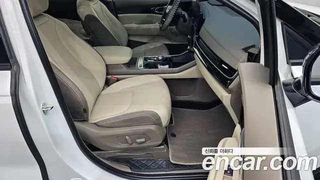 Kia Carnival 2025 — Photo 15/32