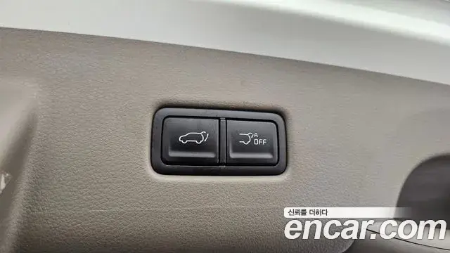 Kia Carnival 2025 — Photo 8/32
