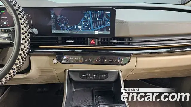 Kia Carnival 2025 — Photo 14/32