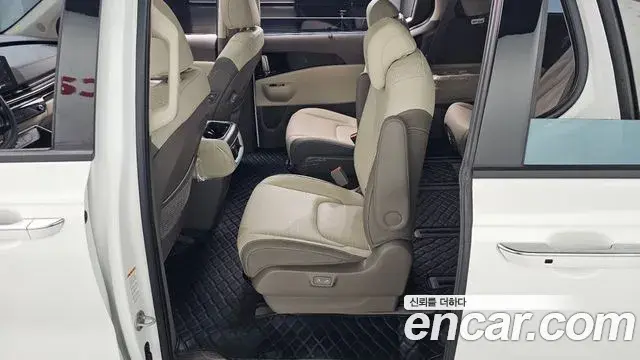 Kia Carnival 2025 — Photo 26/32