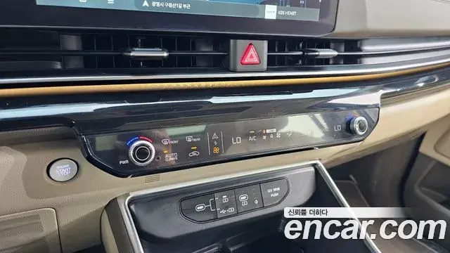 Kia Carnival 2025 — Photo 3/32
