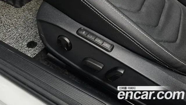 Volkswagen Jetta 2024 — Photo 7/36