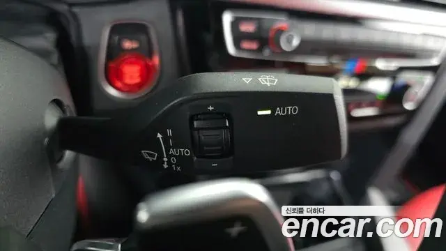 BMW 3 Series 2018 — ფოტო 2/33