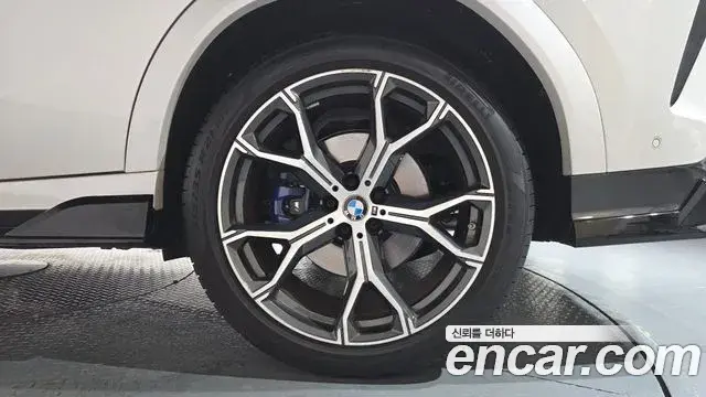 BMW X6 2022 — Şəkil 26/35