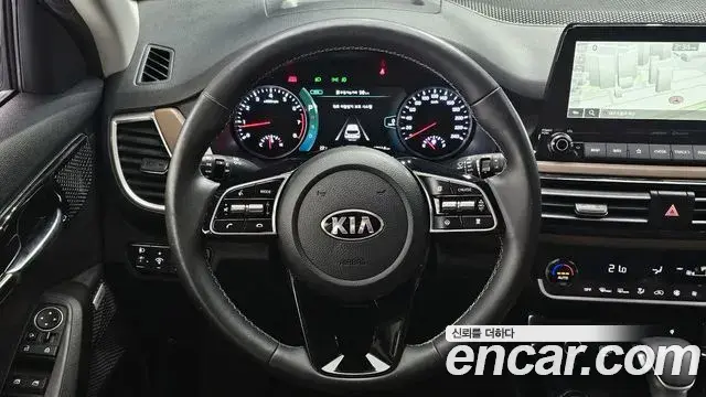 Kia Seltos 2021 — Фото 12/20