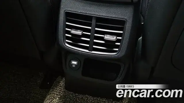 Kia Seltos 2021 — Şəkil 16/32