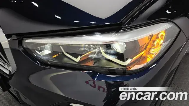 BMW X5 2019 — ფოტო 31/33