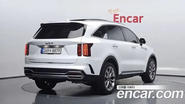 Kia Sorento 2022 — ფოტო 16/31