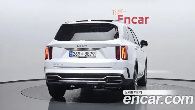 Kia Sorento 2022 — ფოტო 19/31