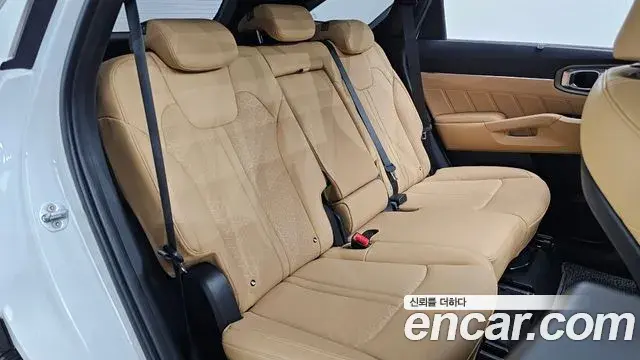 Kia Sorento 2022 — ფოტო 23/31