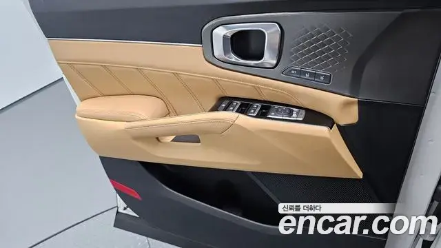 Kia Sorento 2022 — ფოტო 3/31