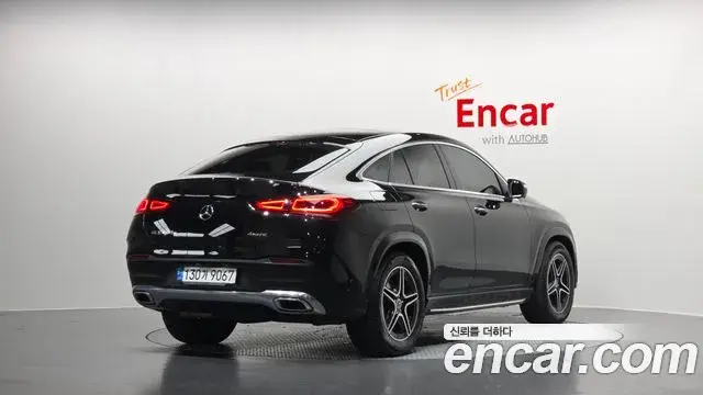 Mercedes-Benz GLE-Class 2021 — Photo 32/34
