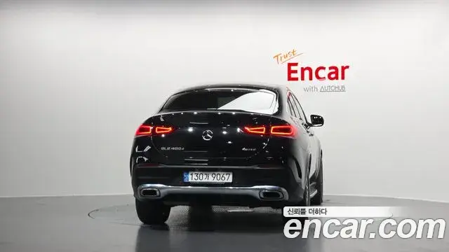 Mercedes-Benz GLE-Class 2021 — Photo 19/34