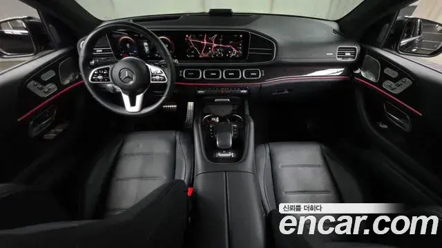 Mercedes-Benz GLE-Class 2021 — Photo 21/34
