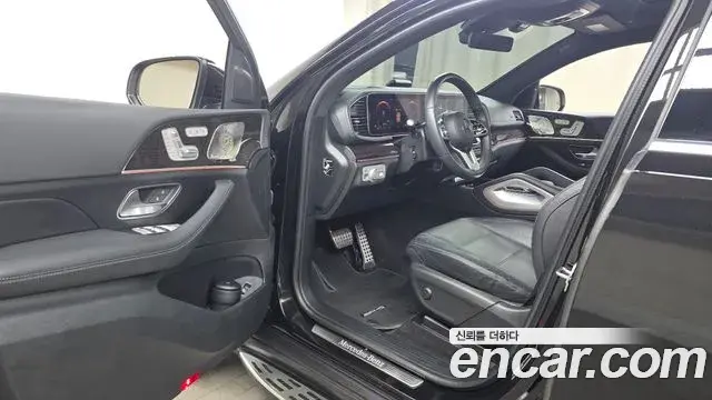 Mercedes-Benz GLE-Class 2021 — Photo 12/34