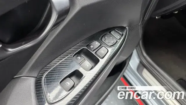 Hyundai Veloster 2019 — Фото 20/20