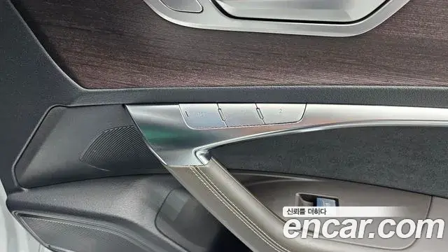 Audi A7 2022 — Şəkil 27/34