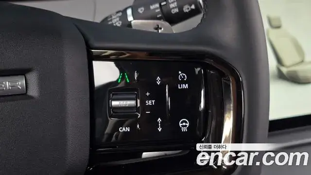 Land Rover Range Rover Evoque 2025 — Фото 17/20