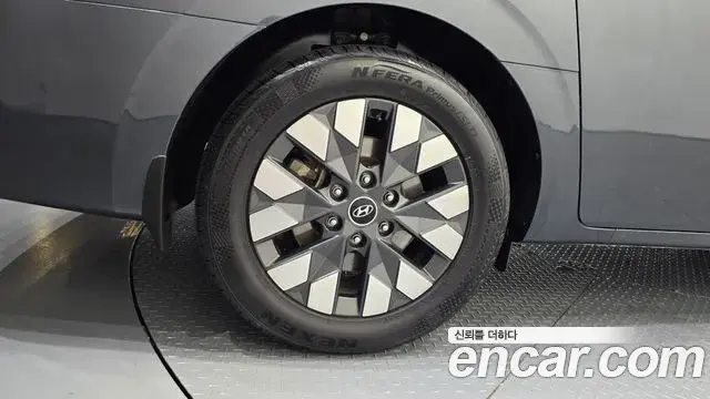 Hyundai Staria 2022 — Şəkil 5/20
