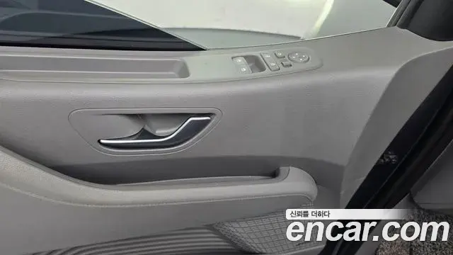 Hyundai Staria 2022 — Şəkil 18/20